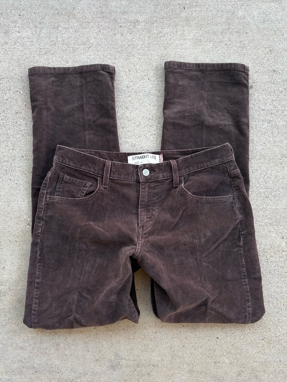 Levi's Women's Straight Leg Corduroy Jeans in Dark Brown Mid Rise size 10 / 34